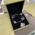 [Eternal Jewelry]CLOVER 5 MOTIFS SIVLER DARK MOP BRACELET - Image 4