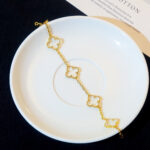 [Eternal Jewelry]CLOVER 5 MOTIF ROCK CRYSTAL PINK GOLD BRACELET - Image 3